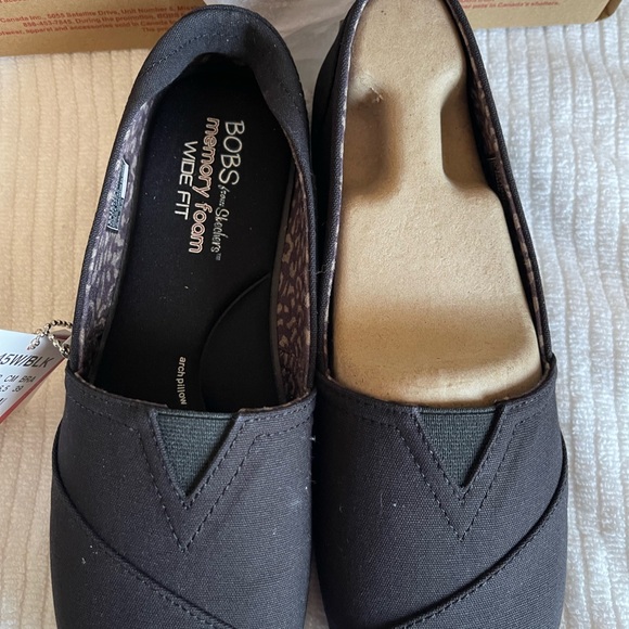 Bob’s Skechers slips on size 9W - Picture 7 of 11
